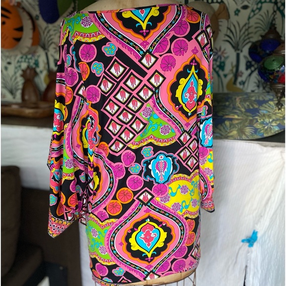 Trina Turk batwing sleeve blouse/dress/sun coverup - Picture 3 of 5